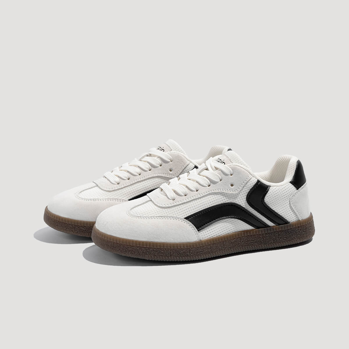 Minimalist Low-Top Sneakers