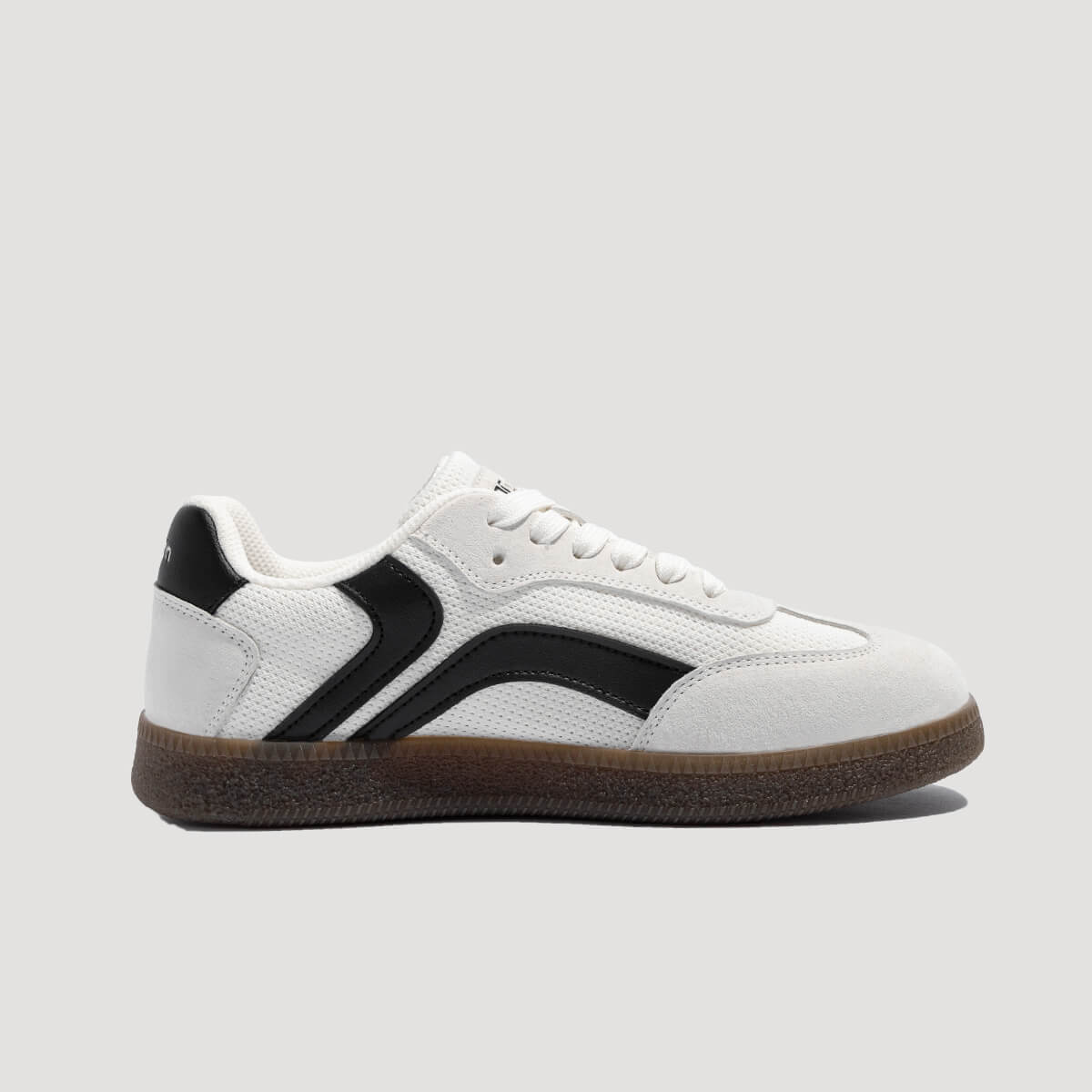 Minimalist Low-Top Sneakers