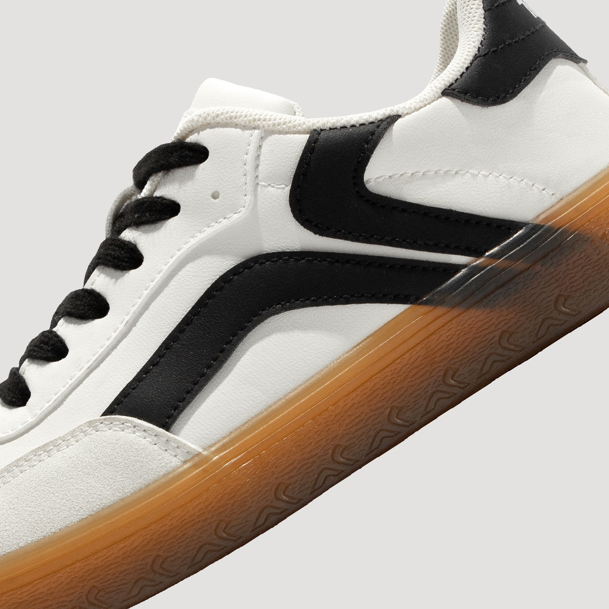 The Varsity Sneakers ivory noir